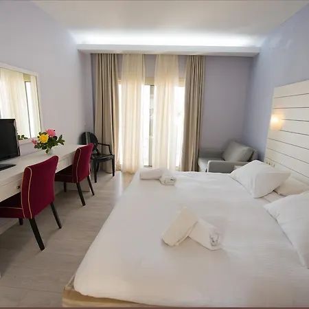 Lefkas Hotel 3*
