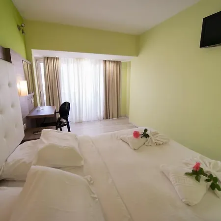 Lefkas 3* Lefkáda
